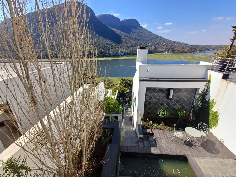 4 Bedroom Property for Sale in Kosmos North West